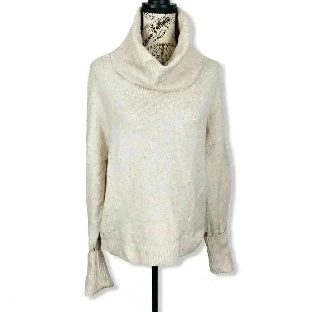 Chelsea 28- tan turtleneck sweater- S